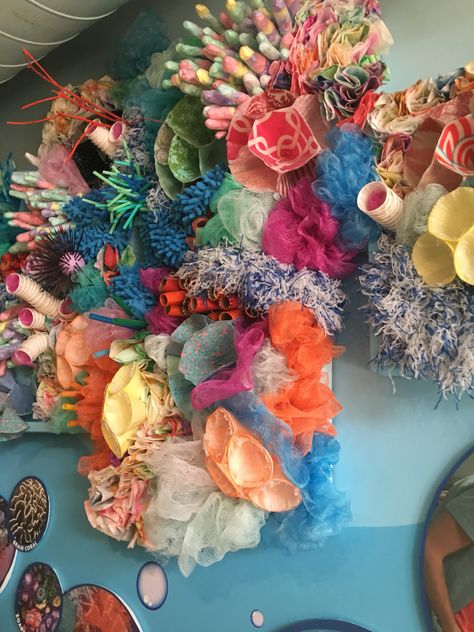 Diy Coral Reef, Coral Reef Project, Diy Coral, Kids Museum, Coral Reef Art, Under The Sea Decorations, Stage Props, Deco Nature, Sea Decor