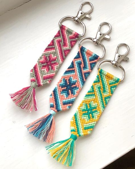 stokes bracelet co on Instagram: “30 Posts For Keychain Inspiration ” Keychain Bracelet Pattern, Embroidery Floss Keychain, Friendship Bracelets Keychains, Friendship Bracelet Keychain, Thread Keychain, Keychain Inspiration, Friendship Keychains, Embroidery Keychain, Keychain Patterns