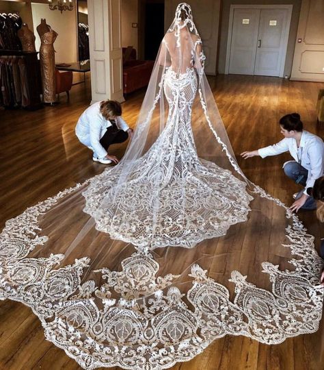 Womens Wedding Dresses, A Wedding Dress, Custom Wedding Dress, Wedding Veils, Wedding Planners, Beautiful Wedding Dresses, Dream Wedding Dresses, Vintage Dress, Gorgeous Wedding