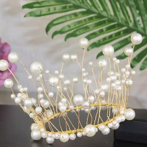 Beautiful pearl crown cake topper @200 Rs. Only Tiara Cake Topper, Princess Crown Cake, Tiara Cake, Crown Cake Topper, Pearl Princess, Crown Headdress, Pearl Cake, Pearl Crown, Hat Cake