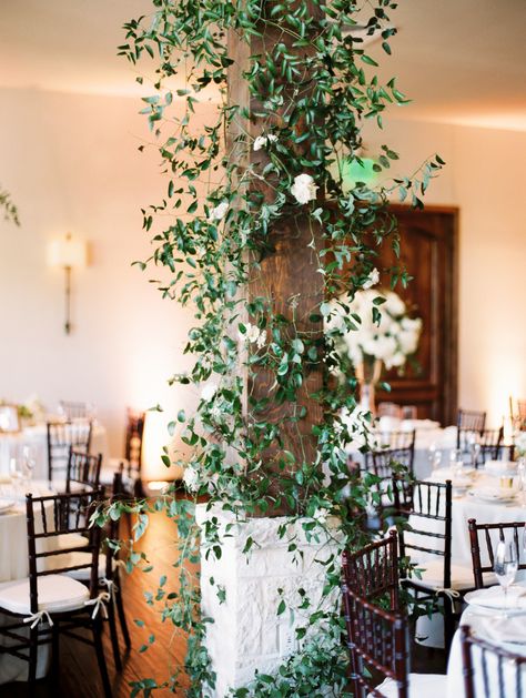 Floral by Haute Floral, Planning by Weddings by Stardust, Photography by Allen Tsai, Venue at The Laurel White Green Wedding, Luxury Florists, Reception Inspiration, Wedding Wraps, Wedding Floral, Wedding Board, Types Of Flowers, Social Events, Green Wedding