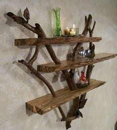 30 Sensible DIY Driftwood Decor Ideas That Will Transform Your Home homesthetics driftwood crafts (15) Takken Decor, Driftwood Shelf, Driftwood Furniture, Bookshelf Art, Driftwood Projects, Diy Rustic Decor, Diy Casa, Driftwood Decor, Driftwood Crafts