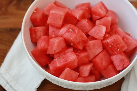 lime watermelon. a game changer. (gf, df, v, Paleo, Whole30) - one lovely life Healthy Summer Drinks, Lemonade Slushies, Refreshing Beverages, Frozen Watermelon, Watermelon Feta Salad, Watermelon And Feta, Watermelon Mint, Sweet Watermelon, Cut Watermelon