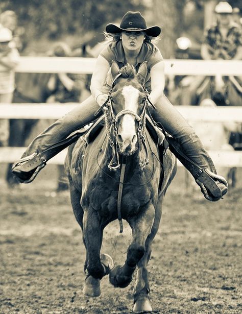 Barrel Racing Photos, Barrel Racing Photography, Barrel Racing Tips, Barrel Racing Quotes, Foto Cowgirl, Barrel Racing Saddles, Rodeo Cowboys, Barrel Racing Tack, Barrel Racing Horses