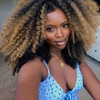 Divine Dark Skin (@divinedarkskin) • Instagram photos and videos Black Makeup Looks, Natural Makeup For Brown Eyes, Mental Break, Brown Hair Blue Eyes, Afro Style, Natural Black Women, Dark Skin Beauty, Long Curly, Black Girls Hairstyles