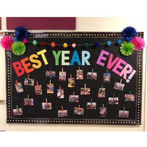 Bulletin Board Ideas For End Of School Year, Kindergarten Bulletin Board Ideas Back To School, Eoy Bulletin Boards, Prek Art Bulletin Board Ideas, End Of Kindergarten Bulletin Board Ideas, New Year Boards Bulletin, Year Around Bulletin Board Ideas, Kindergarten Graduation Bulletin Board Ideas, Bulletin Board For Pictures Display