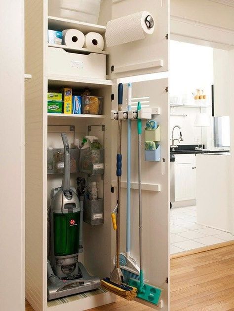 Organized cleaning closet Organiser Cucina, Utility Closet, Desain Pantry, تصميم للمنزل العصري, Cleaning Closet, Laundry Room Storage, Laundry Mud Room, Hus Inspiration, Utility Rooms