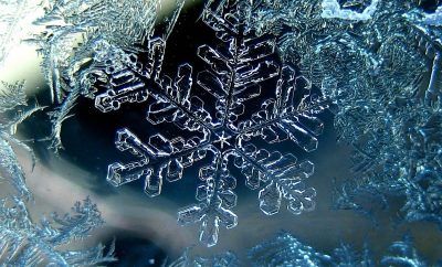 Pictures Desktop Snowflake HD Wallpapers. Snowflake Wallpaper, Foto Macro, Snowflake Images, Snowflake Photos, Snowflake Background, Tapeta Galaxie, Winter Wallpaper, Tapeta Pro Iphone, Winter Beauty