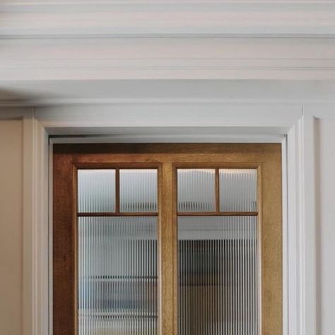 BILDEN HOME & HARDWARE MARKET on Instagram: "Reeded glass appreciation post! As we enter 2024 we’ll be highlighting some of our favourite trends. Originating in the 19th century, this textured glass gained popularity for its ability to balance privacy and light. What's your favourite? 1. Hallway door via @artichoke_ltd 2. Shower room via @amberinteriors 3. Kitchen storage via @britishstandardcupboards 4. Contemporary bathroom via @victoria_albert_baths 5. Shower room via @amberinteriors 6. Cloakroom entryway via @holly_homestyle 7. Shower screen via @cottontreeinteriors #reededglass #ribbedglass #interiordesign" Reeded Glass Kitchen, Glass Door Bathroom, The Doors Of Perception, Guilty Conscience, Georgian Townhouse, Reeded Glass, Fresh Beginnings, Endless Opportunities, Timber Door