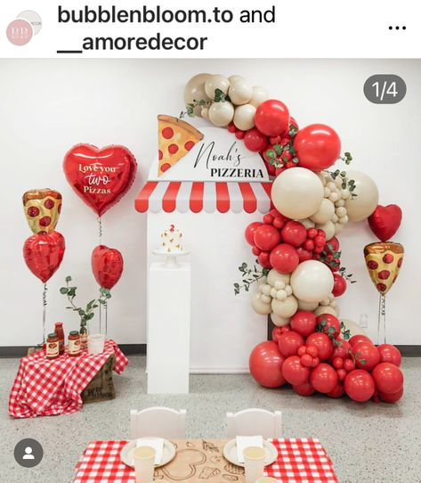 Italian Balloon Decor, Slice Of Fun Pizza Party, Pizzeria 1st Birthday, Pizza Theme 2nd Birthday, Spaghetti Themed Party, Pizza Themed Desserts, Pizza Party Balloon Arch, Pizza Party Display Ideas, 1st Birthday Italian Theme