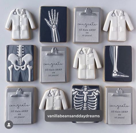 Chiropractor Cookies, Medical Cookies, Nurse Cookies, Medical Theme, Medical Profession, Royal Iced Cookies, Sugar Cookie Royal Icing, Iced Sugar Cookies, Graduation Cookies