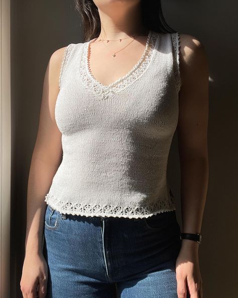 📣 TEST KNITTERS WANTED! a feather-light silk tank that skims your curves, with a little vintage-inspired lace detailing ✨ this tank is like a slightly more modest sister to my #OpheliaBlouse (anyone have any name suggestions though??) it’s knit in 1 strand of knitting for olive pure silk yarn on US 2 needles. the tank comes in 9 graded sizes from 28 - 62” busts, with tips on how to customize for your unique shape. the test knit timeline is june 18 - august 5th and is best for intermediate+ k... Knit Tank Pattern, Romantic Tops, Knit Ideas, Light Silk, Knit Tank Top, Silk Yarn, Silk Tank, Knit Tops, Feather Light