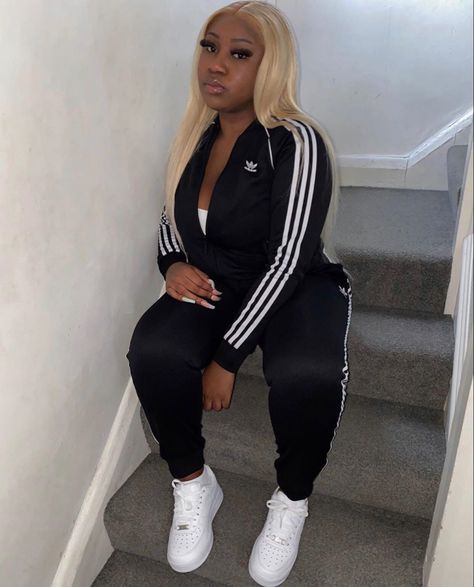 Adidas Sst Tracksuit Women, Adidas Sst Drip, Adidas Sst Outfit, Chavvy Outfits Uk, Adidas Tracksuit Women Outfit, Adidas Sst Tracksuit, Adidas Tracksuit Outfit, Adidas Tracksuit Women, Sst Tracksuit