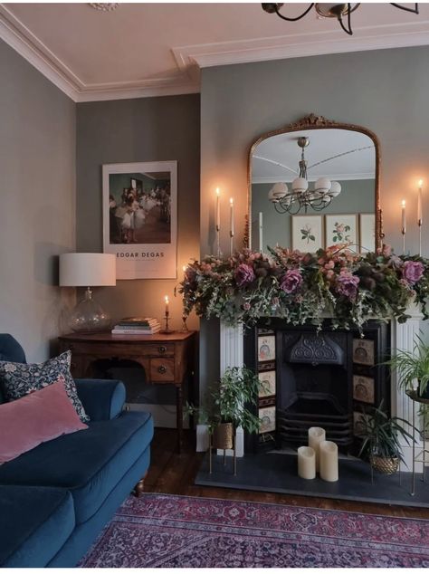 Magnolia Style, Mantel Garland, Victorian Living Room, Vintage Fireplace, Room Green, Attention Seeking, Food Coma, Modern Victorian, Mini Eggs