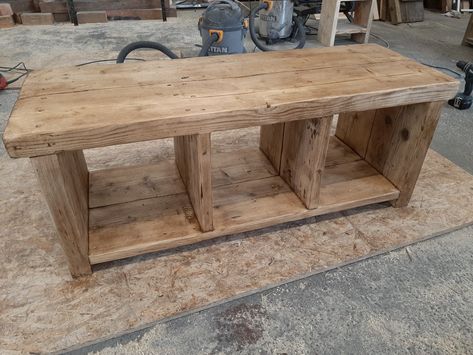 Scaffold Board Storage Bench, Scaffold Board Furniture, Scaffold Board Ideas, Scaffold Bench, Rustic Shoe Storage, Wooden Table Diy, Hallway Shoe Storage Bench, Scaffold Furniture, Rustic Storage Bench