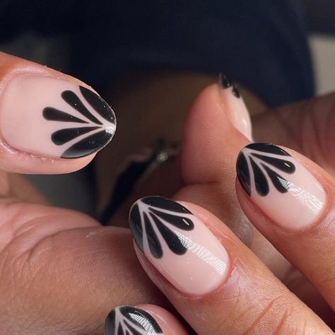 PREVIOUSLY HARD AS NAILS STUDIO 💖 on Instagram: "Now this is a cute alternative to a french mani if you dare - art deco vibes at its finest 🖤 inspired by @rebekahxpritchard Detailed nail art by @aimy_hardasnails" Art Deco Acrylic Nails, French Nail With Design, Art Deco Nail Art, Star Manicure, Alternative Nails, Detailed Nail Art, Polka Dot Nail Designs, Art Deco Nails, Subtle Nails