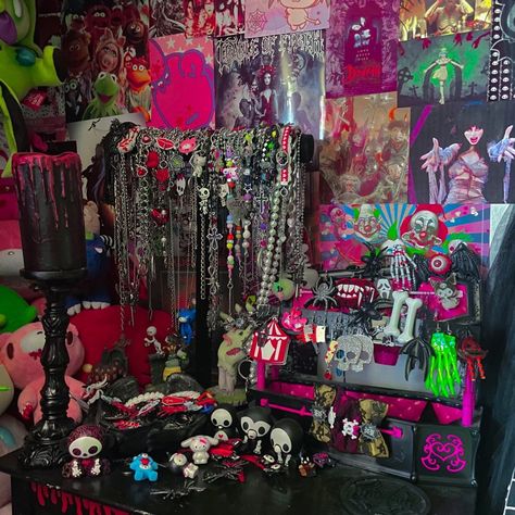 kreepykarly’s nightstand 🩷 Cybergoth Bedroom, 2020 Room Aesthetic, Scene Room Aesthetic, Alien Room Decor, Scene Bedroom Ideas, Scene Room Ideas, Creepy Cute Room, Scene Room Emo, Emo Room Aesthetic