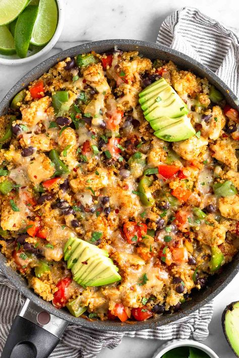 Skillet Meals Chicken, Chicken Quinoa Recipes, Quinoa Skillet, Healthy Skillet Meals, Healthy Board, Meals Chicken, Southwestern Chicken, Easy Skillet Meals, Healthy Protein Meals