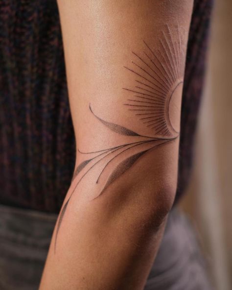 Sun Vine Tattoo, One Sleeve Tattoo Women, Feminine Back Of Arm Tattoo, Ethereal Sleeve Tattoo, Sun Tattoo Arm, Ornamental Sleeve, Fine Tattoo, Brown Tattoo Ink, Wellen Tattoo