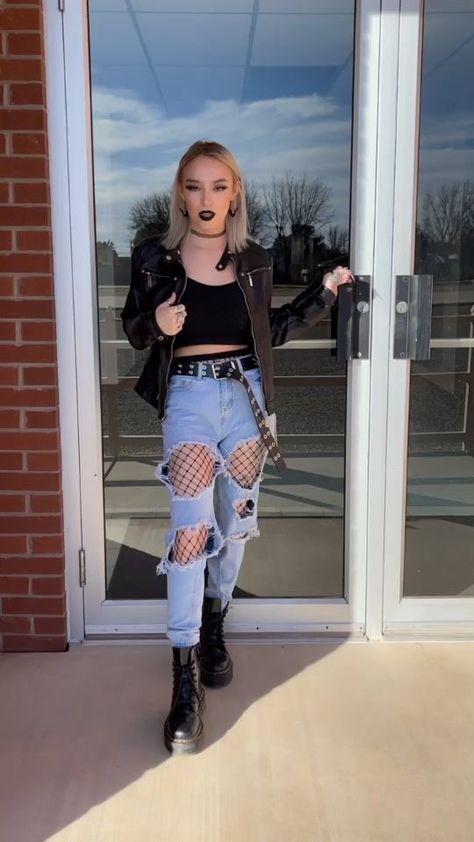 Outfits Punk, Fishnet Outfit, Punk Style Outfits, Egirl Fashion, E Girl Outfits, Alt Outfits, Dark Outfits, Rock Punk, Alt Fashion