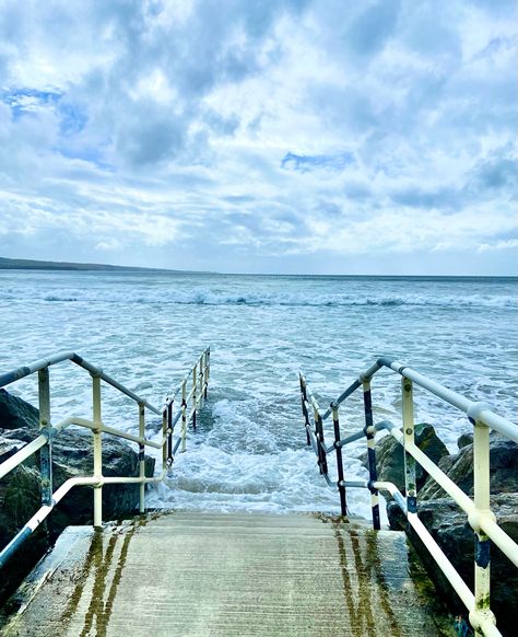 Lahinch, Co. Clare, Ireland 🇮🇪 #ireland #sea #pier #summer #surf #surfing #waves #atlantic #clare #pretty Lahinch Ireland, Clare Ireland, Summer Surf, Summer 2025, Surfing Waves, 2025 Vision, Surfing, Vision Board, Spring Summer