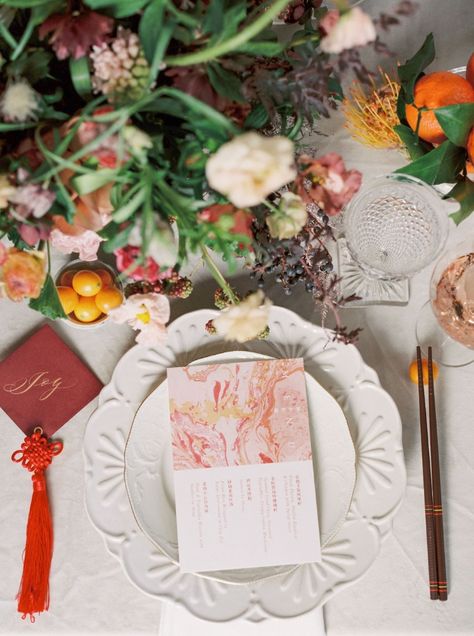 Start Off The Chinese New Year With This Elegantly Styled Dinner Banquet (Recipes Included!) | lunar year | table setting | tablescape | styled home dinner | table setup Wedding Decoration Checklist, Red Chinese Wedding Dress, New Years Dinner Party, Chinese Wedding Favors, Chinese Banquet, Modern Chinese Wedding, Chinese Celebrations, Chinese Wedding Decor, Chinese Dinner