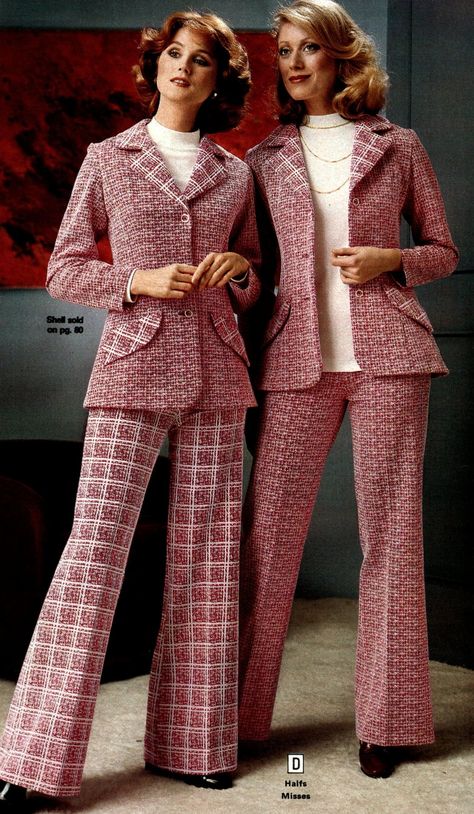 Vintage fashion: Sassy, stylish women's suits from the '70s Women Pant Suits, 70s Fashion Women, Stylish Womens Suits, Suit Jacket And Skirt, 1970s Fashion Women, 1970 Fashion, 70s Women Fashion, 60s Women, 1970s Women