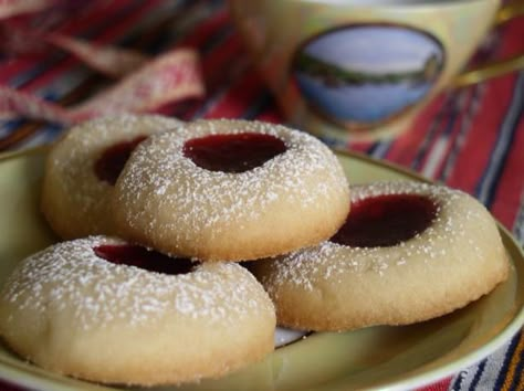 Scandinavian Sweets, Scandi Food, Swedish Pastry, Sweden Recipes, Scandinavian Desserts, Exotic Desserts, Swedish Foods, Vanilla Cookie Recipe, Winter Desserts Easy