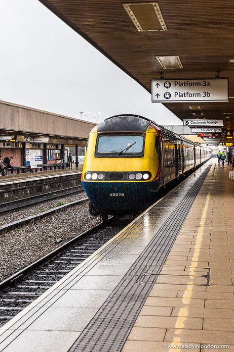 Train Travel in the UK - Tips for Traveling by Rail in Britain Train Station Outside, Train In Station, Uk Train Station, Uk Train Aesthetic, Train Station Reference, Trains Aesthetic, Train Reference, London Train Station, Train Station Aesthetic