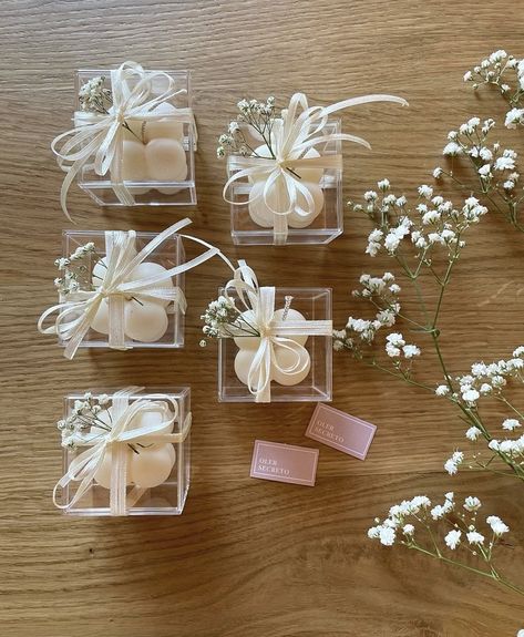 Wedding Doorgift, Boho Wedding Colors, Candles Flowers, Wedding Collage, First Communion Decorations, Candle Wedding Gift, Sweet Candles, Homemade Scented Candles, Soap Wedding Favors