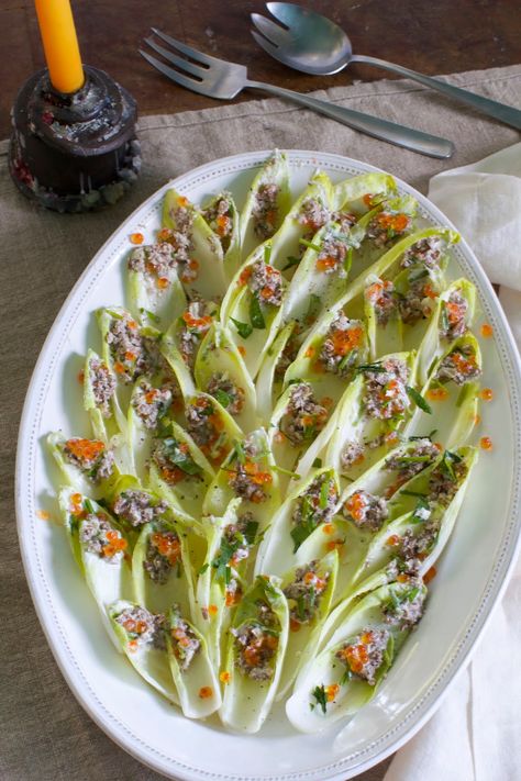 My Paleo Marin : Endive Salad w/ Salmon Caviar and Cashew Crème Fraîche Bacon Salmon, Beautiful Salads, Ricotta Cake Recipes, Blueberry Loaf Cakes, Baked Orange Chicken, Snap Pea Salad, Salmon Caviar, Endive Salad, Roasted Beet Salad