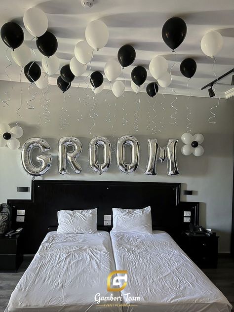 Wedding Day Hotel Room Decor, Bride To Be Room Decoration, Groom To Be Party Decorations, Groom To Be Party Ideas, Bride Room Decoration Ideas, Brides Room, Bridesmaid Photoshoot, Bride Photos, Bride Photo