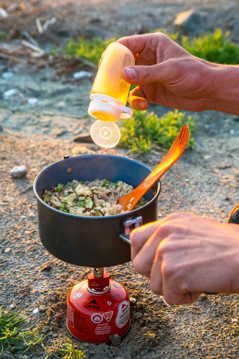 Camp Stove Recipes, Vegetarian Camping Recipes, Meals For The Family, Vegetarian Camping, Camping Meal Planning, Backpacking Stove, Camping Snacks, Backpacking Meals, Boiled Food