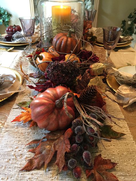 Tuscan Fall Decor Ideas, Fall Nostalgia, Church Table, Fall Tables, Fall Doodles, Decorating Table, Thanksgiving Home Decorations, Fall Table Centerpieces, Harvest Decor