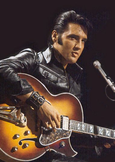 Nothing touches him. Simply the greatest voice I will ever hear. Elvis Presley Live, Elvis Presley Wallpaper, Elvis 68 Comeback Special, King Elvis Presley, Elvis Presley Images, Elvis Presley Pictures, Cat Stevens, Joseph Jackson, Ralph Macchio