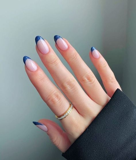 Short French Winter Nails 2023-2024 21 Ideas - women-club.online Nail 2023, Formal Nails, Classy Nail Designs, Subtle Nails, Happy Nails, Simple Gel Nails, French Acrylic Nails, Rose Nails, Short Nail