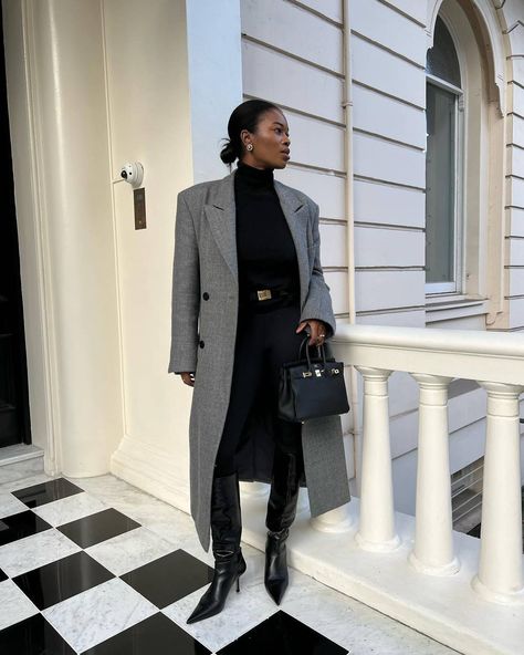 5 Key Items I'm Buying This Fall/Winter Season | Who What Wear Fall Outfits For Black Women, Old Money Winter, Mango Coats, Gray Wool Coat, Corporate Style, Chic Coat, Fashion Pics, Coat Outfit, Fashion Business Casual