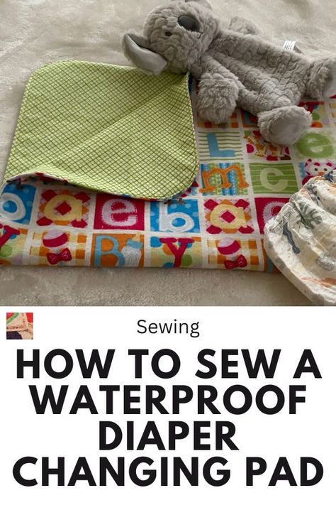 Learn how to sew a super-simple DIY changing mat for your baby with our tutorial. Soft, waterproof, washable and lightweight, perfect for on-the-go or at home. Changing Pad Cover Diy, Changing Pad Diy, Changing Mat Pattern, Changing Pad Pattern, Burp Cloths Diy, Waterproof Baby, Baby Changing Pad, Baby Changing Mat, Diy Baby Shower Gifts