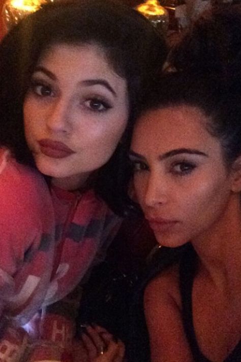 Kylie And Kim, Kylie Jenner 2014, Kim And Kylie, Kim Kardashian Kylie Jenner, Celebrity Siblings, Celebrity Selfies, Kylie J, Jenner Family, Kardashian Family