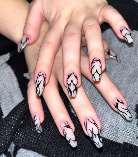 Almond Nail Black, Black Almond Nails, Punk Nails, Goth Nails, Edgy Nails, Nails Now, Grunge Nails, Nails Square, Pretty Gel Nails