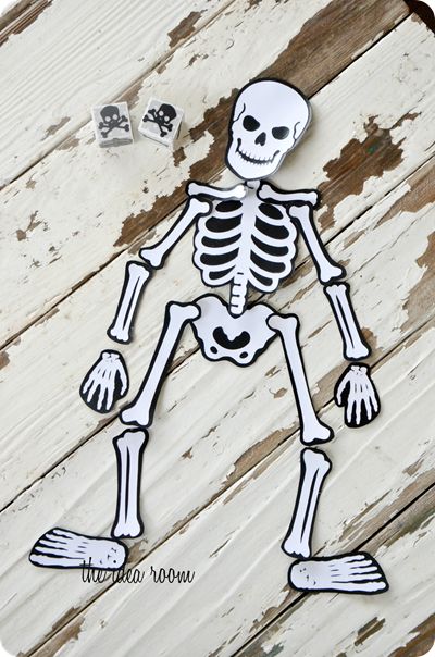 Movie Character Party, Costumes Homemade, Scary Decor, Mr Bones, Halloween Bingo, Halloween Printables Free, Spooky Costumes, Scary Decorations, Adornos Halloween