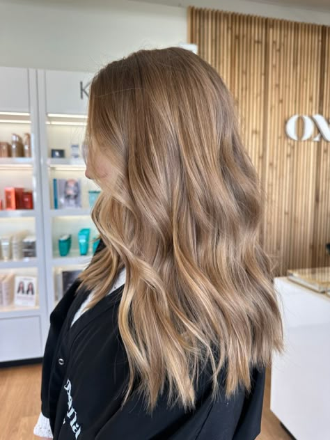 Long Balayage Hair Light Brown, Blended Light Brown Hair, Brown Toned Blonde Hair, Blond And Light Brown Hair, Warm Toned Blonde Highlights, Brown Hair Light Blonde Highlights, Buttery Brown Hair, Soft Hair Highlights, Cool Caramel Hair