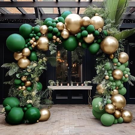 Green And Gold Balloon Arch, Dark Green Balloons, Jungle Christmas, Green Quinceanera Theme, Christmas Theme Party, Green Balloon Garland, Jungle Theme Decorations, Birthday Wild One, Green Balloons