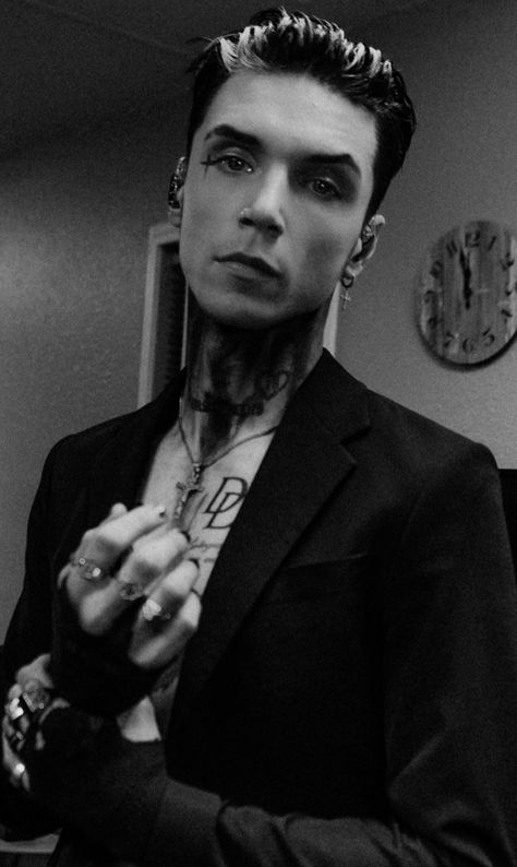 Andy Biersak, Andy Sixx, Emo Men, Ronnie Radke, Andy Black, Master Bathrooms, Perfect People, Andy Biersack, Veil Brides