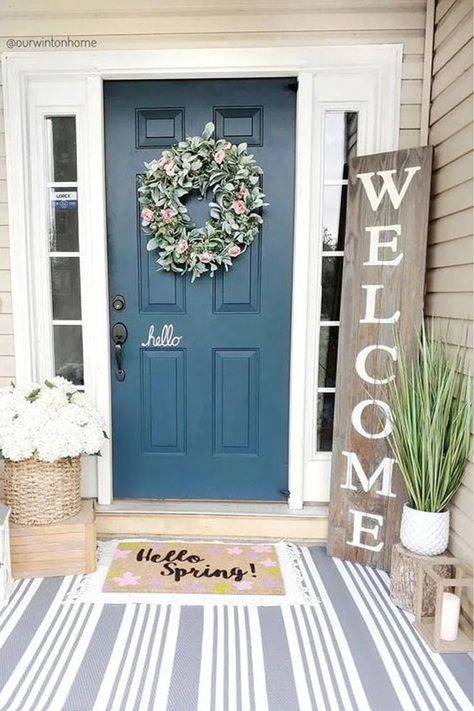 31 Fall Front Porch Decor Ideas Ingangs Decor, Home Gym Garage, Summer Porch Decor, Spring Porch Decor, Summer Front Porches, Farmhouse Doors, Front Door Porch, Summer Porch, Casa Exterior