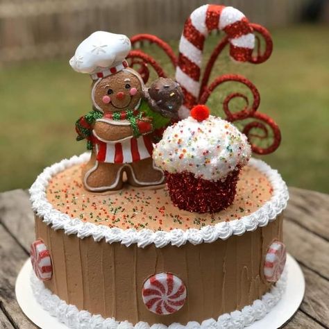 Gingerbread House Ideas, Christmas Themed Cake, Gingerbread Christmas Tree, The Best Dessert, Christmas Cake Designs, Gingerbread Crafts, Gingerbread Christmas Decor, Xmas Cake, Gingerbread Decorations