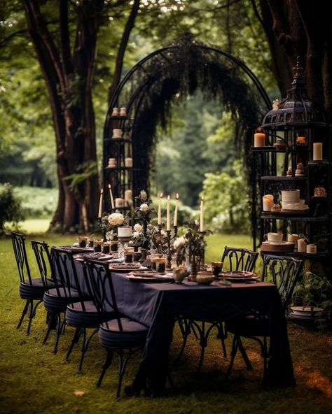 Dark Garden Party Aesthetic, Gothic Wedding Outdoor, Gothic Fairy Wedding Ideas, Autumnal Gothic Wedding, Dark Nature Wedding Theme, Dark Wedding Ideas Goth, Nature Goth Wedding, Gothic Enchanted Forest Wedding, Dark Forest Party Theme