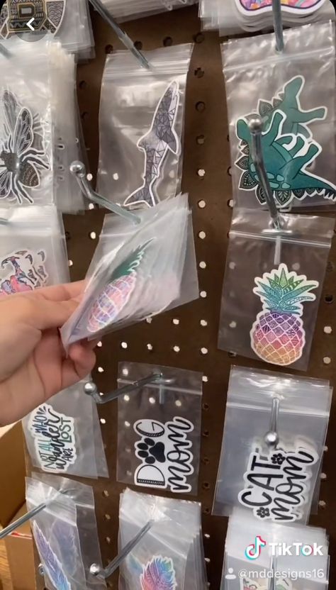 Car Decal Display Craft Fair, Sticker Display Ideas Retail, Jewelry Vendor Display, Sticker Display, Sublimation Business, Vendor Booth Display, Craft Fair Booth Display, Vendor Displays, Jewelry Vendor