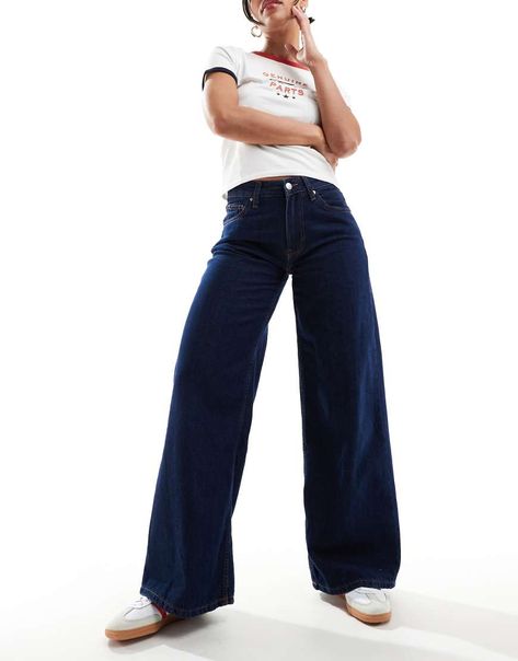 Jeans by Bershka For all your nice tops Wide-legged High rise Belt loops Five pockets Dark Blue Wide Leg Jeans Outfit, Dark Wide Leg Jeans, Bershka Wide Leg, Save Outfits, Loose Jeans, Maxi Dress Trend, Dark Wash Jeans, Plus Size Pregnancy, Tea Dress