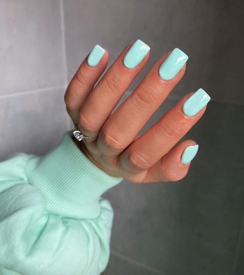 The GelBottle Inc™ on Instagram: “'The freshest shade, perfect for Spring!' 💙 How gorgeous does Sealight look on @j.e.m_nails - perfect for a minty fresh mani! . Get the…” Nail Colors That Make You Look Tan, Blue Square Nails, Trending Nail Polish, Trending Nail Polish Colors, Tiffany Blue Nails, Blue Nail Ideas, Tiffany Nails, Mail Inspo, Nail Lengths